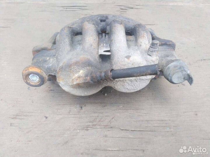 Суппорт тормозной передний правый Peugeot Boxer 3