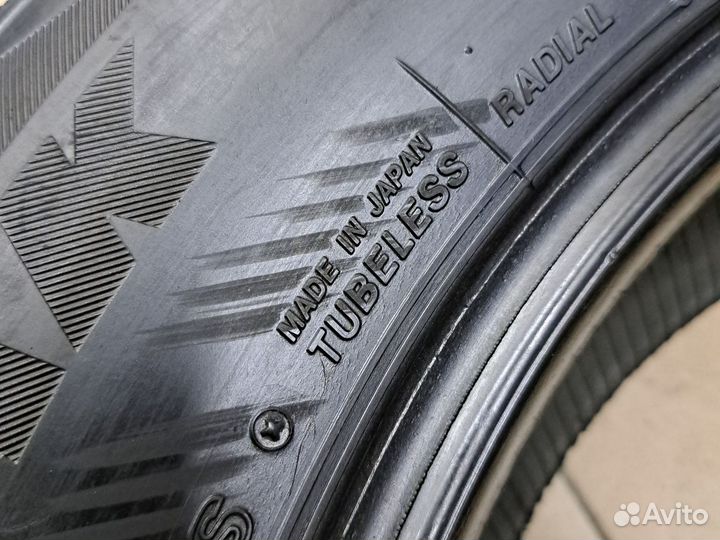 Bridgestone Blizzak DM-V2 215/70 R16 100S