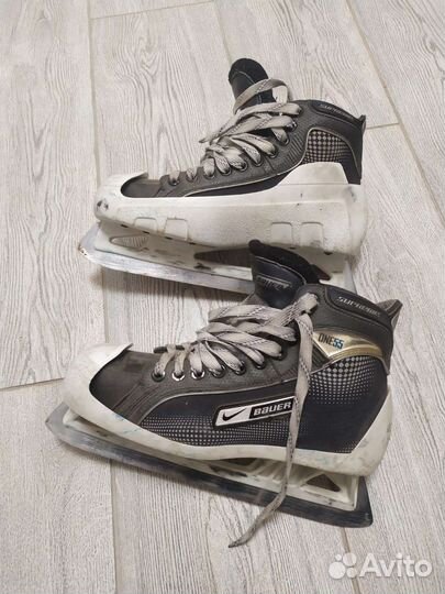 Коньки вратарские