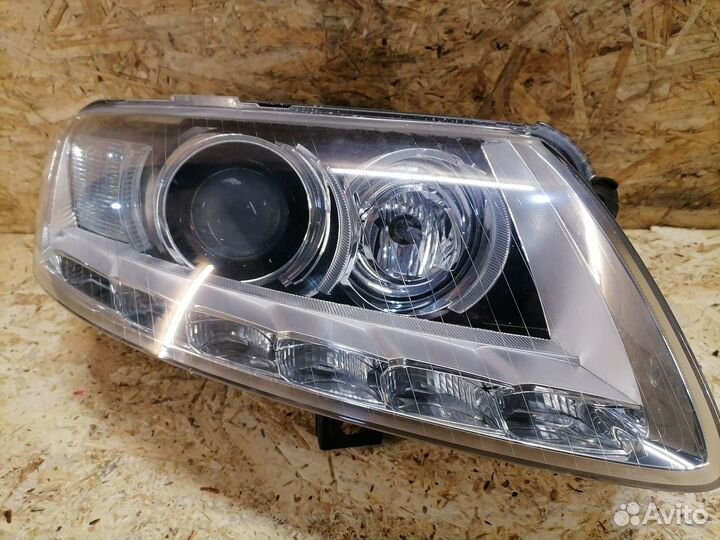 Фара ксенон правая Audi A6 C6 Rest