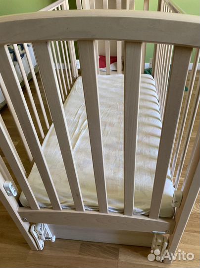 Детская кроватка