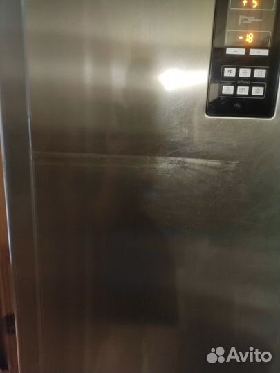 Холодильник бу Hotpoint Aniston