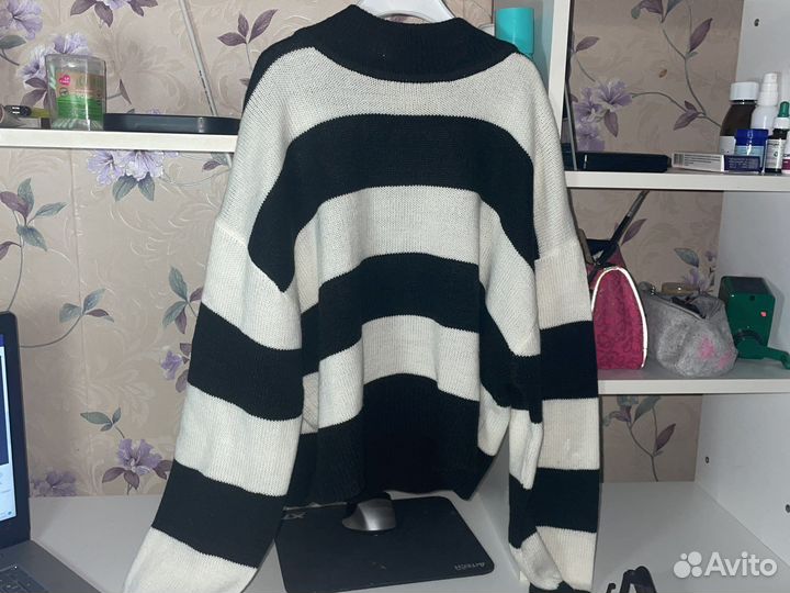 Свитер укороченный hm