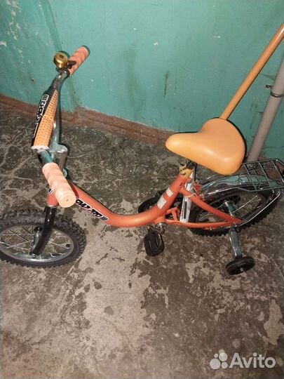 Трехколесный велосипед