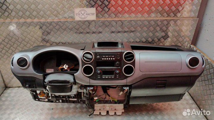 Торпедо Peugeot Partner 1.6