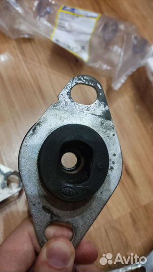 Опора подушка двигателя рено (renault) 8200089697