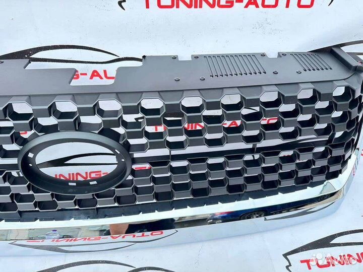Решетка радиатора Toyota Tundra S9726