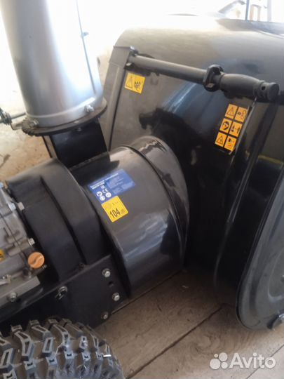 Снегоуборщик бензиновый б/у