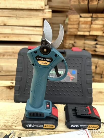 Секатор аккумуляторный