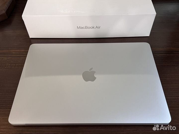 Ноутбук Macbook air 13 2020 m1 256 гб
