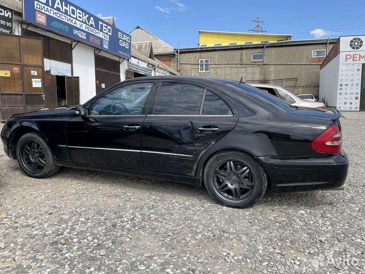 Mercedes-Benz E-класс 3.2 AT, 2004, битый, 250 000 км