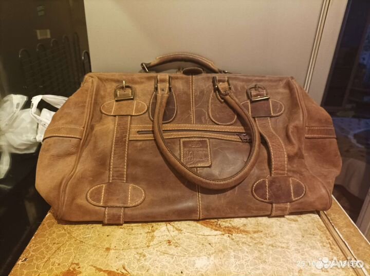 Кожаный портфель