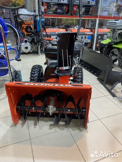 Снегоуборщик бензиновый Honda HSS GX270 9HP