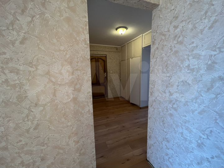 2-к. квартира, 52 м², 5/5 эт.