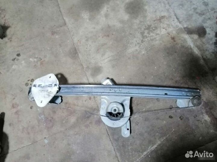 Стеклоподъемник передний левый Renault Logan