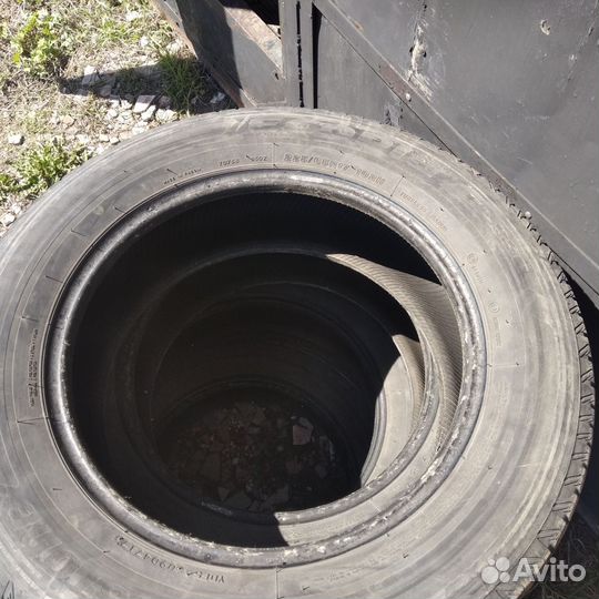 Шины 225 65 R17 летние бу