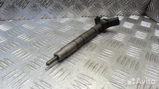 Форсунка дизельная audi A4 B8 (7NI08AL03)