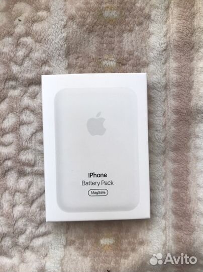 Продам Battery Pack и наушники airPods pro