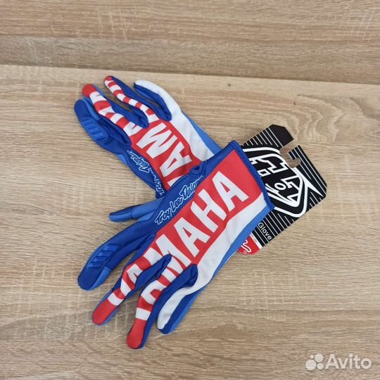 Перчатки кроссовые Yamaha