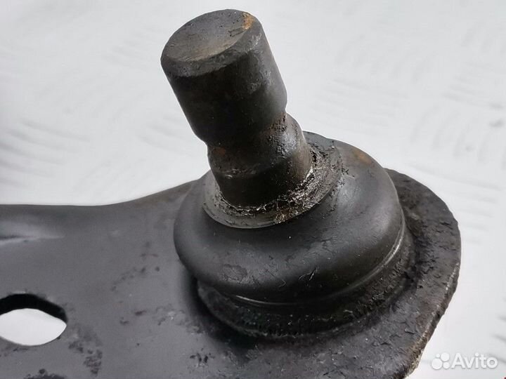 Рычаг передний левый Mazda Premacy CP 2001