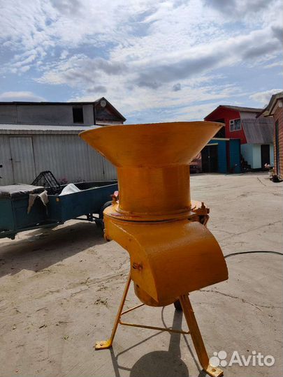 Кормоизмельчитель бу