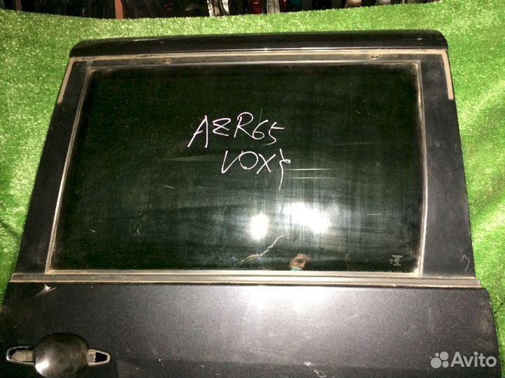 Дверь задняя левая Toyota Voxy AZR65 серая царапин