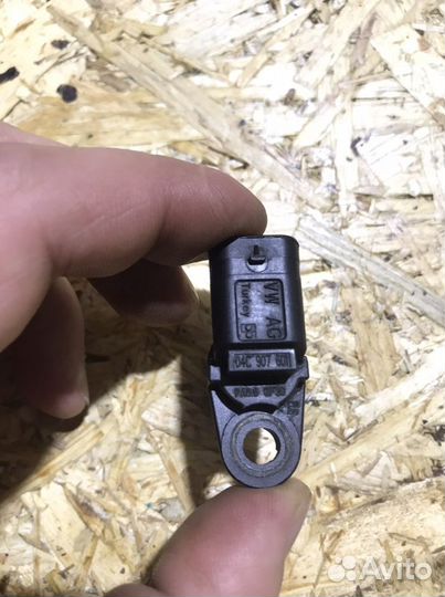 Датчик положения распредвала Octavia A7