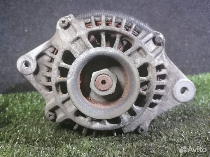 Генератор EJ18 Subaru Legacy BC3 23700AA180