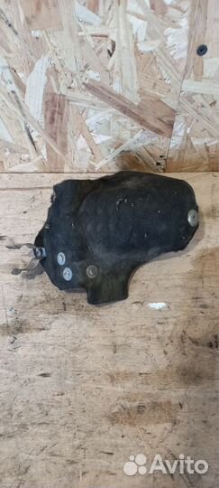 Экран выпускного коллектора Volvo V50