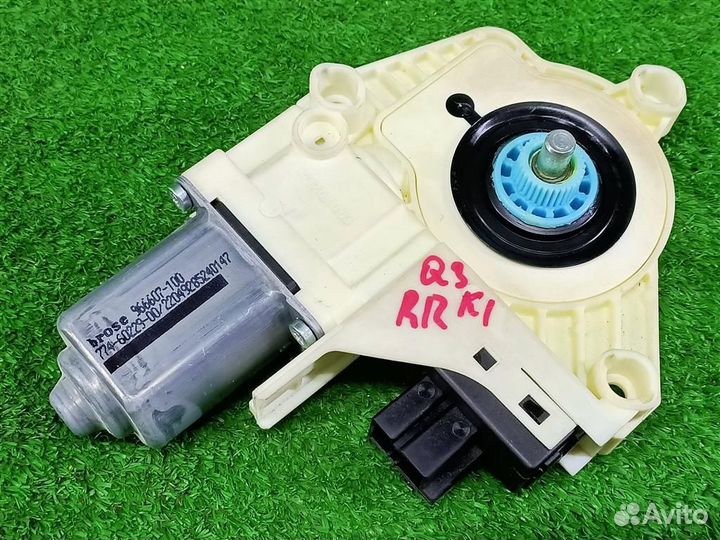 Мотор стеклоподъемника задней правой двери Audi Q