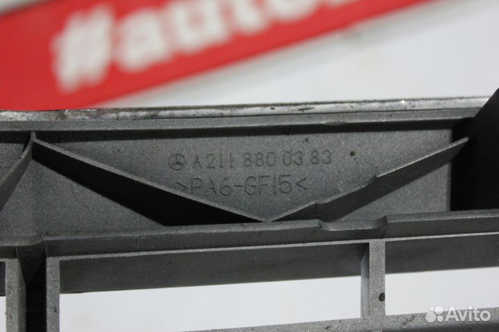 Решетка радиатора Mercedes W211 / S211