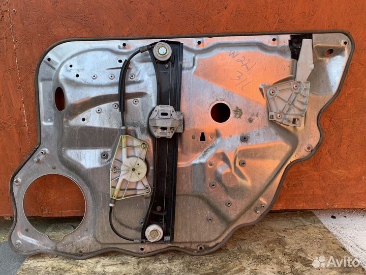 Стеклоподъемник Mercedes w221