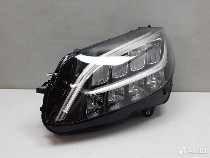 Фара левая Mercedes-Benz C-Class