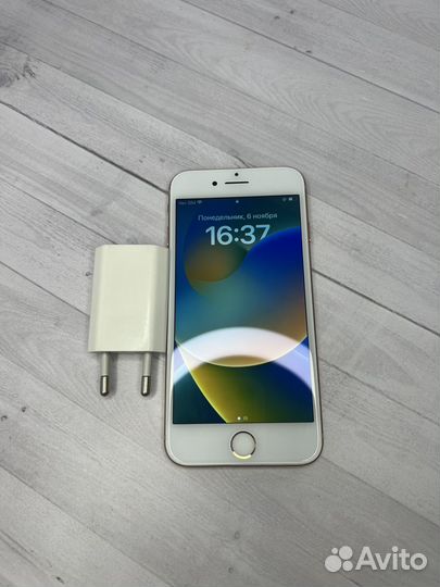 iPhone 8, 64 ГБ