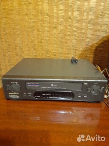 Видеомагнитофон LG