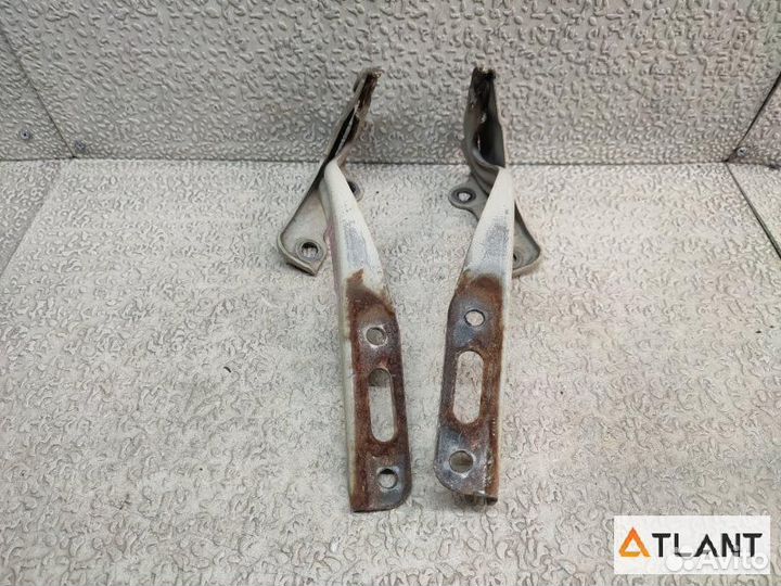 Петля капота honda life