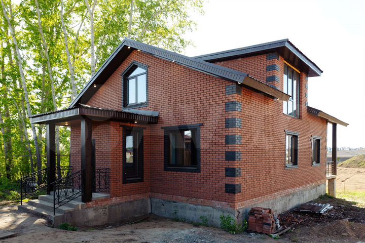 Коттедж 156 м² на участке 11 сот.