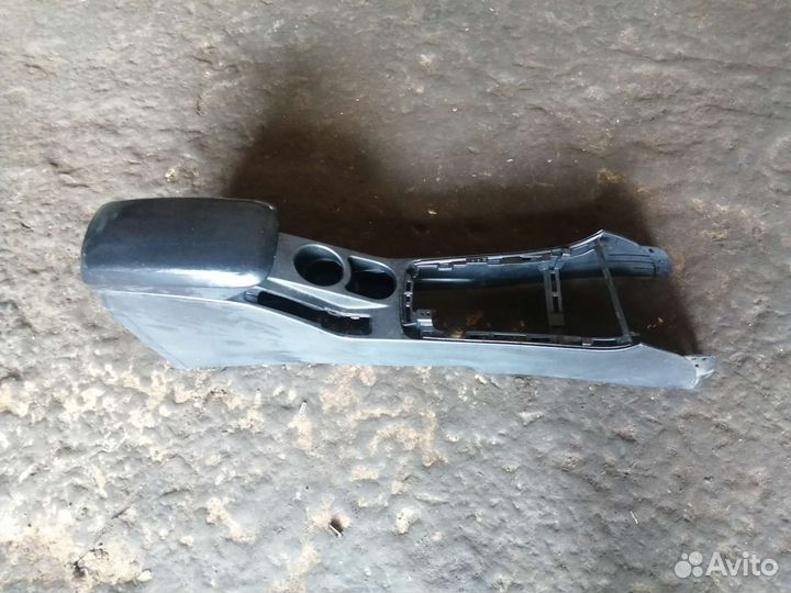 Подлокотник кожа Kia Ceed ED