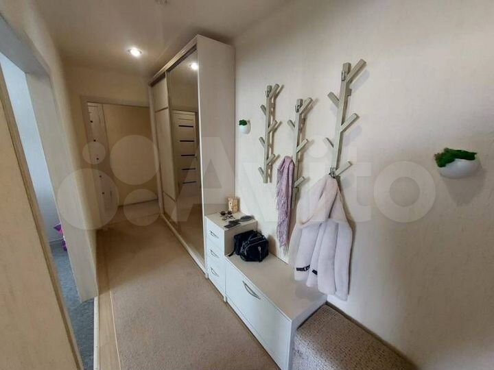 2-к. квартира, 52 м², 9/9 эт.