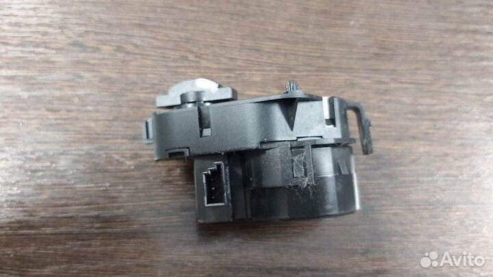 Сервопривод заслонок печки Bmw 520D E60 N47 2009