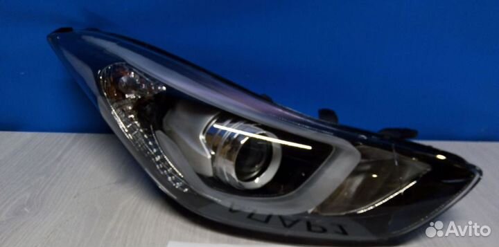 Фара правая Hyundai Elantra 5 MD (2011-2016)