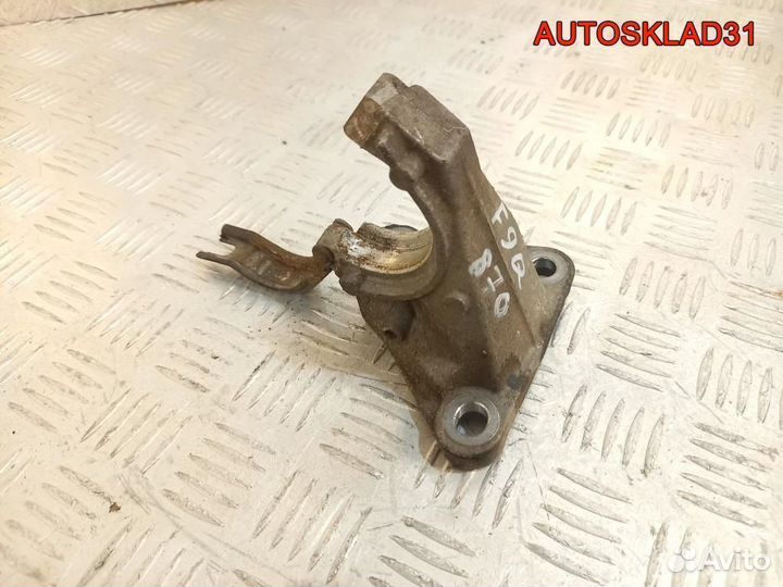 Кронштейн промвала Renault Megane 3 F9Q 8200644578