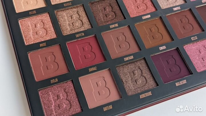 В наличии Beauty Bay Rich 42 Colour Palette