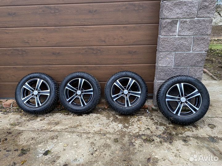 Goodyear Ultragrip Ice Arctic 195/65 R15