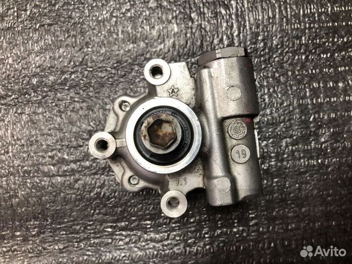 Насос гур Renault Duster 1