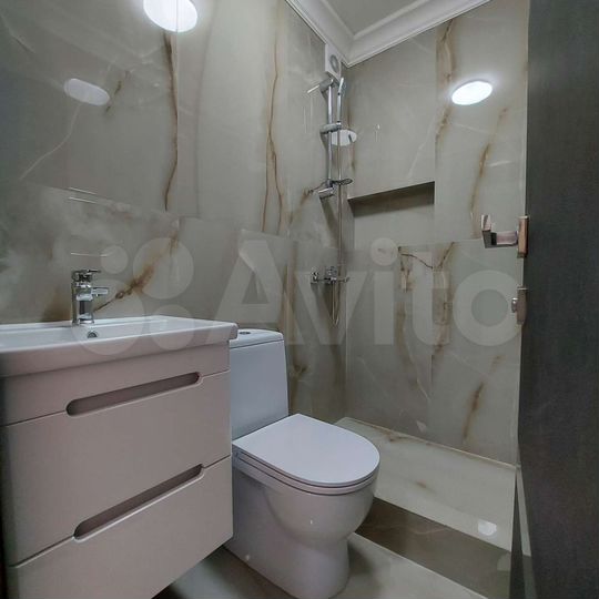 2-к. квартира, 40 м², 2/3 эт.