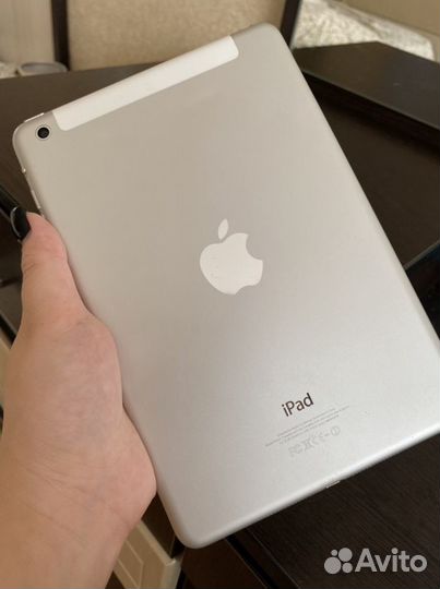 iPad mini Wi-Fi + Cellular