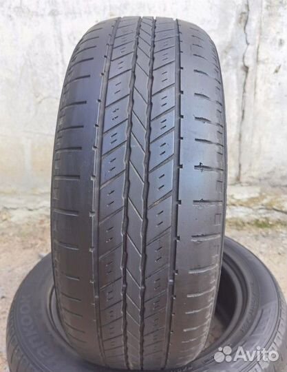 Hankook Dynapro HP2 RA33 215/60 R17