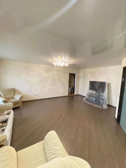 4-к. квартира, 84 м², 3/9 эт.