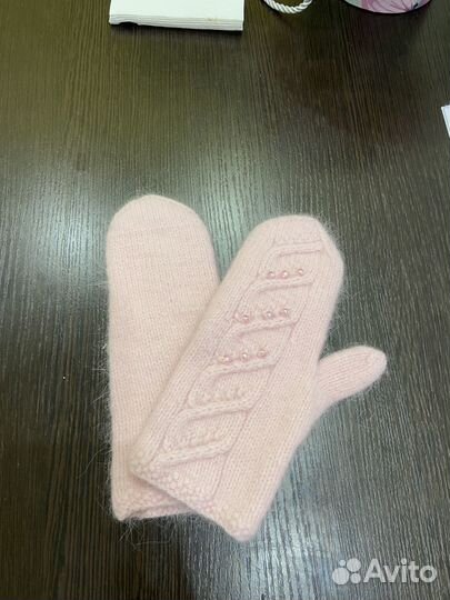 Варежки женские